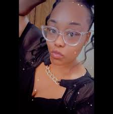 As it's Christmas Eve Eve, I think we should play; would you rather the  Disney version? And be careful, because this will be hard. Movie Watching  (Walt): Frozen ❄️or Tangled💇‍♀️ Disney Princess: