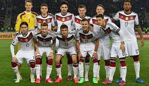 Bundestrainer joachim löw hat die 26 spieler verkündet, die für deutschland mit zur europameisterschaft fahren. Voting Dfb Kader Fur Die Em 2016