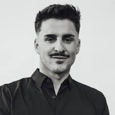 Erik Roby's Instagram, Twitter & Facebook