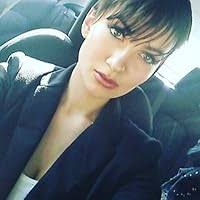 How to Be a Working Actor: The Insider's Guide to Finding Jobs in Theater,  Film & Television by Mari Lyn Henry