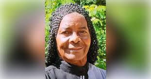 Sandra Mixon's Instagram, Twitter & Facebook