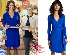 As sydney begins to spend more time at the local bookstore. Festive Fashion Hallmark Movies Mysteries Hope At Christmas Lollychristmas Com