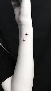 I've recently noticed a sudden influx of stars on the side, beginning at the hips and winding their way up the rib cage. 50 Best Wrist Tattoos Ideas For Girls Cool Wrist Tattoos Wrist Tattoos For Women Star Tattoo On Wrist