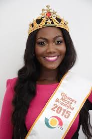 Esi Aidoo's Instagram, Twitter & Facebook