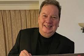 Me vino un dolor muy fuerte': Hospitalizan a Coque Muñiz de emergencia