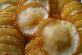 Kue apem tepung beras bersarang atau biasa disebut pak tong koh ini unik, karena tekstur kuenya kenyal dan bersarang mirip. Cara Mudah Masak Kuih Cucur Topi Hanya Guna 4 Bahan