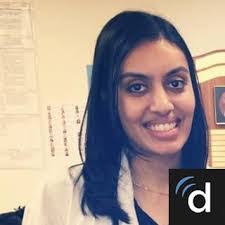 Nicole Arvanitis's Instagram, Twitter & Facebook