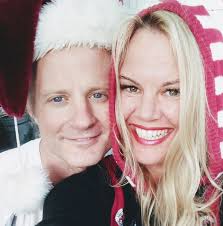 What are pet-friendly places to stay in Dunedin, Florida?