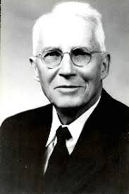 Who is Arthur Wesley Dow