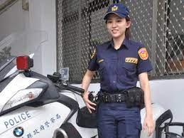 北宜公路のリン・チーリン」美人婦警、バイク仲間の話題さらう／台湾 (2020年7月9日) - エキサイトニュース