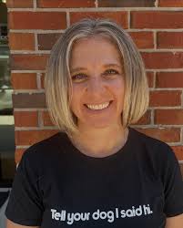 the bob is BOBBING ✂️ ~ @roots_by_kate ~ Call 352•660•9316 or visit 💻  rootstioga.com to book your cut today !! ~ #rootsbykate #summercut  #summerbobcut #roots #rootstioga #tiogatowncenter #gainesvillesalon  #tiogasalon #rootssalontioga #UFhair