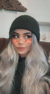 So my sister in law and husband told me when I switch between male and  female body language it's very obvious to them watch I didn't realize  because it's not something I