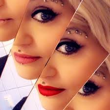 Sandra Ragusa's Instagram, Twitter & Facebook