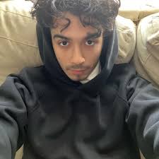 eduardo (@yiyowashere) • Instagram photos and videos