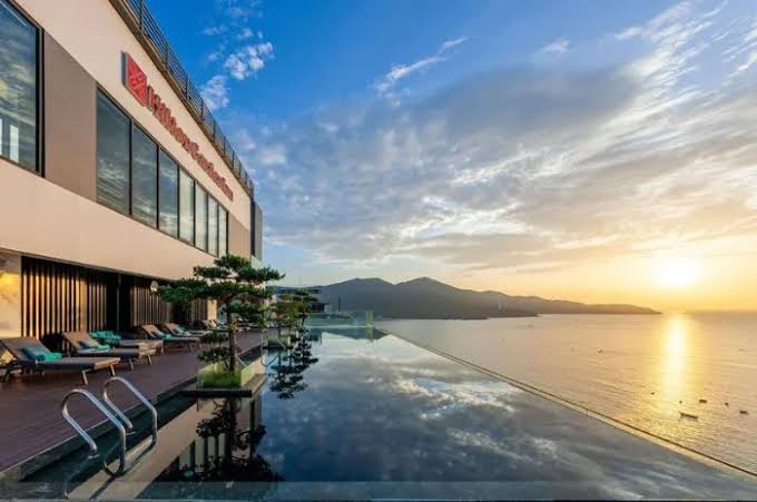 nên ở khách sạn khu nào Đà Nẵng