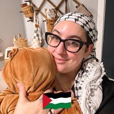 Jessica Slay's Instagram, Twitter & Facebook