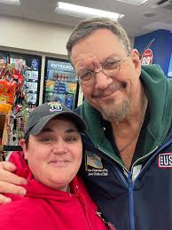 I had the pleasure of meeting Penn Jillette (of Penn & Teller Magician  /Actor.) last night while working. He was headed to Village Pizza.