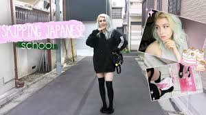 Youtuber jenna marbles called it a mix between harajuku, emo, and igari makeup, the hangover makeup in japan. Linzor Online Personalities Pretty Ugly Little Liar