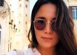 Get andrea carnevale's contact information, age, background check, white pages, social networks, resume, professional records, pictures & bankruptcies. Lei E Giulia 21 Anni Figlia Vip E Somiglia Tanto Alla Mamma Una Delle Regine Della Tv E C E Un Motivo Se Ne Sentirete Parlare Meno Di Aurora Ramazzotti Allora L Avete Riconosciuta