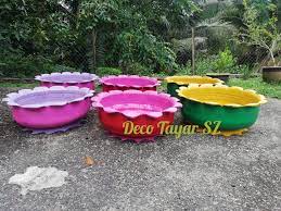 Diy pasu bunga dari rim kereta sebelum ini , saya sudah kongsikan membuat pasu bunga menggunakan tayar kereta / lori.kali ini saya nak kongsikan membuat pasu bunga menggunakan rim kereta pula. Tayar Pasu Bunga