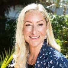 Doreen Busch's Instagram, Twitter & Facebook