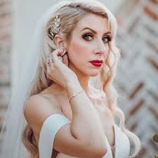 Are there search and rescue coordinators in Texas flooding that can utilize  boats and volunteers?