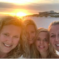 Lori Cauthen's Instagram, Twitter & Facebook