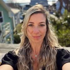 Kate Bernard (@KateOlivia18)