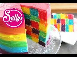 Sallys Regenbogentorte Rezept Und Anleitung Rainbowcake Recipe Youtube Regenbogentorte Regenbogentorte Rezept Schachbrettkuchen