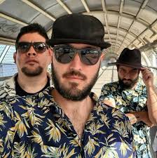 Quién es más legendario? #LosEspantaSuegras #diosdelacumbia #Insulini  #musicos