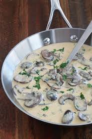 Sauce Cremeuse Aux Champignons Et Parmesan Recette Idee Recette Sauce Cremeuse Aux Champignons Cuisine Culinaire