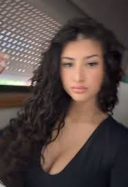 ori n cami in the back 🤨