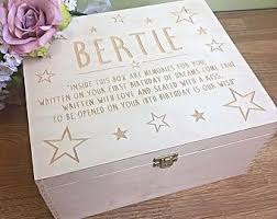 Tiempo Capsula Caja Caja De La Memoria De Bebe Caja De Recuerdo Regalo De Bebe Nuevo Baby S First Birthday Gifts Birthday Wishes For Kids Baby Time Capsule