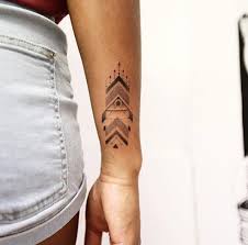 First of all, it can easily replace any kind of unique accessory. 65 Adorable Wrist Tattoos All Women Should Consider Tattooblend