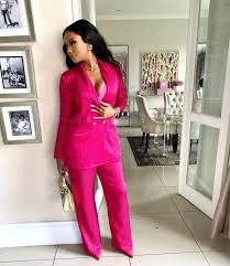 May 31, 2021 · — bonang matheba 👑 (@bonang_m) may 28, 2021 speaking to iol entertainment, bonang's people said she has moved to new york city, but will be based in the big apple and south africa. It S A Girl Bonang Matheba Confuses Fans With Her Tweet Sa411