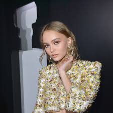 Sounds perfect wahhhh, i don't wanna. Lily Rose Depp Get Her Gorgeous Chanel Look Allure