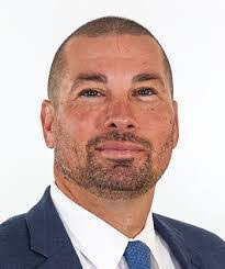 Sean Hendricks's Instagram, Twitter & Facebook