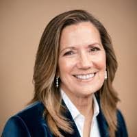 Tracey Chalmers's Instagram, Twitter & Facebook