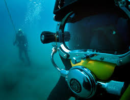 34 Awesome Pictures Of The Us Navy Throughout History Navy Diver Navy Us Navy