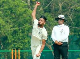 Avesh started playing cricket at a very young age under the guidance of his father who used to play cricket at the local level. Ranji Trophy 2018 19 Madhya Pradesh Pacer Avesh Khan Returns With Figures Of 4 8 Against Kerala After Being Retained By Delhi Daredevils For Ipl 2019 Sportstar