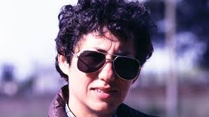 Dennis Rivett's Instagram, Twitter & Facebook