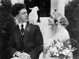 Negli anni '70 gli orli degli abiti si fecero più audaci; Abiti Da Sposa 25 Modelli Dal 1900 Agli Anni 70 Foto Sposalicious