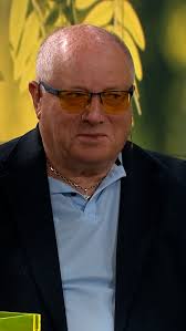 Suzanne rider genom hela Sverige