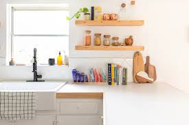 Use the four configurations of the drawer inserts to refine the storage potential. 10 Clever Ways To Organize Tupperware And Food Storage Containers Apartment Therapy
