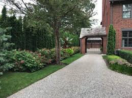 Base Layer Of 21aa Crushed Limestone 3 Inch Top Layer Of Medium Gravel 3 8 Inch Crushed Stone Limestone Gravel Crushed Limestone Garden Works