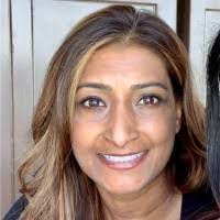 Polly Singh's Instagram, Twitter & Facebook