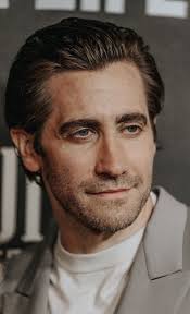 Us weekly has affiliate partnerships so we may receive compensation for some links to products and services. Pin By Melodiity S On Guys Jake Gyllenhaal Jake G Hollywood Actor