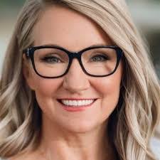 Lisa Sabin's Instagram, Twitter & Facebook