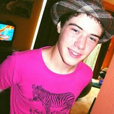 Casper Adams (@CasperAdam)