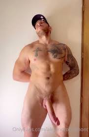 Alejandro Hernandez Rodriguez o Belmont moster anaconda cums with on hands  - MonsterCockLand